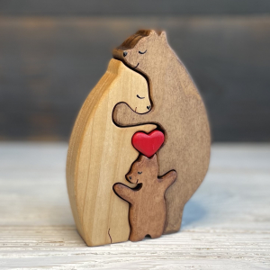 Семья медведей с сердцем с одним медвежонком 13*18*2,5см, Клён, Тонировка