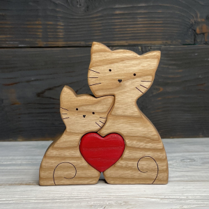 Сувенирные фигурки Котики Мурлыки с сердечком из ясеня